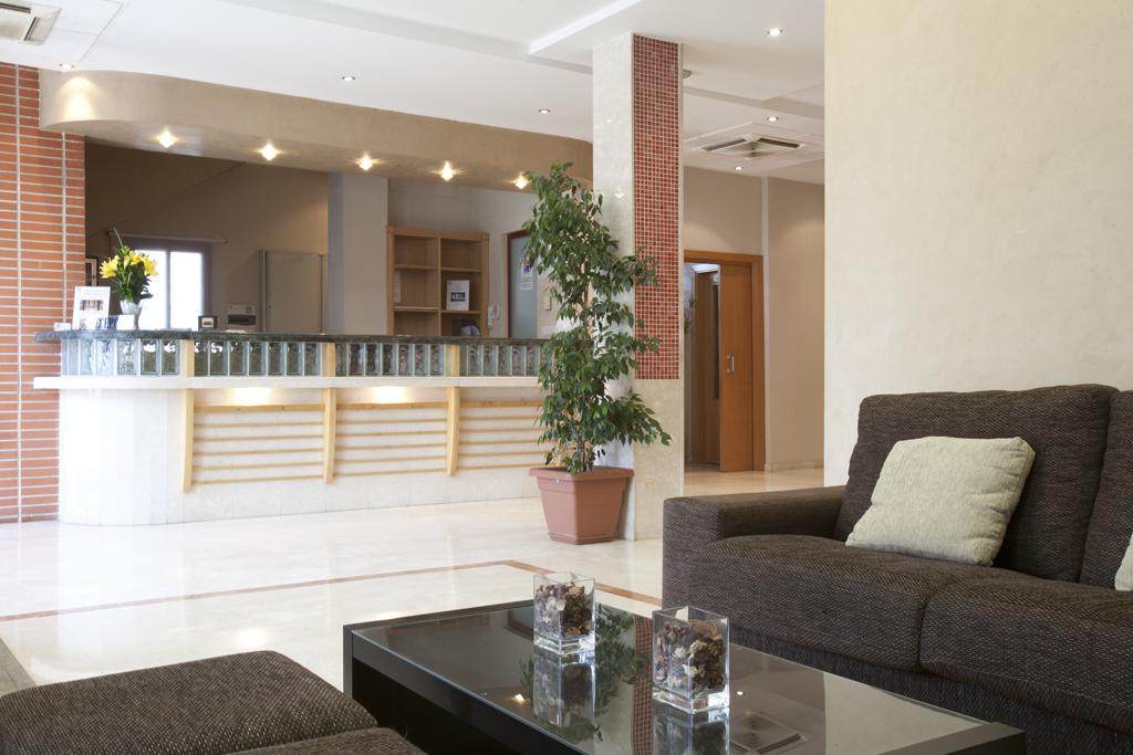 Hotel Tocina Business Альболоте Інтер'єр фото