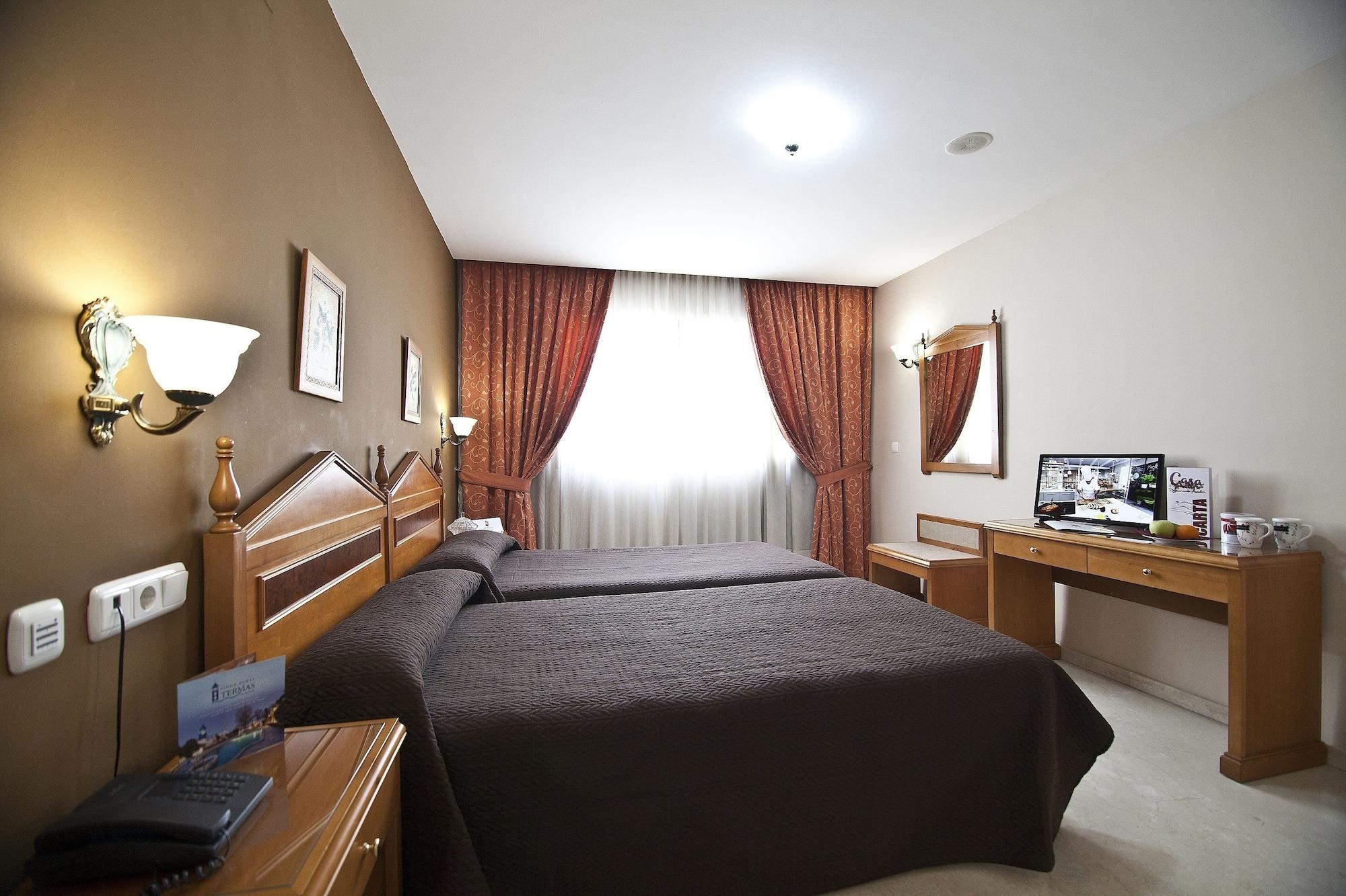 Hotel Tocina Business Альболоте Екстер'єр фото