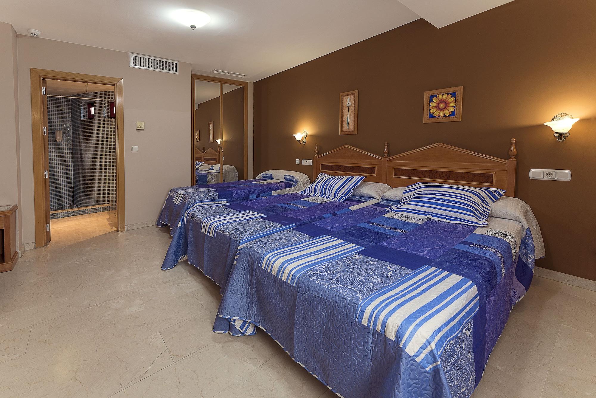 Hotel Tocina Business Альболоте Екстер'єр фото