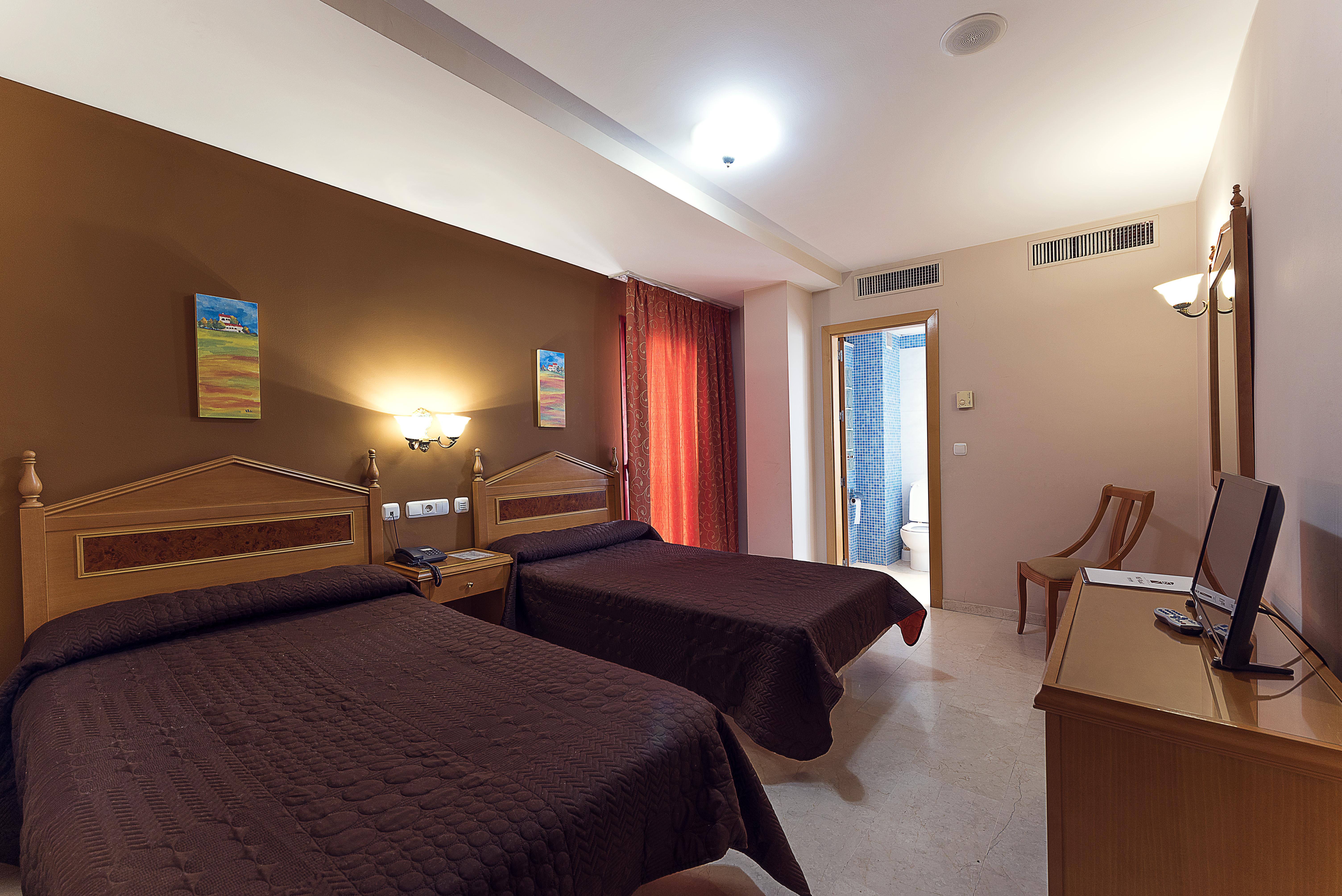 Hotel Tocina Business Альболоте Екстер'єр фото