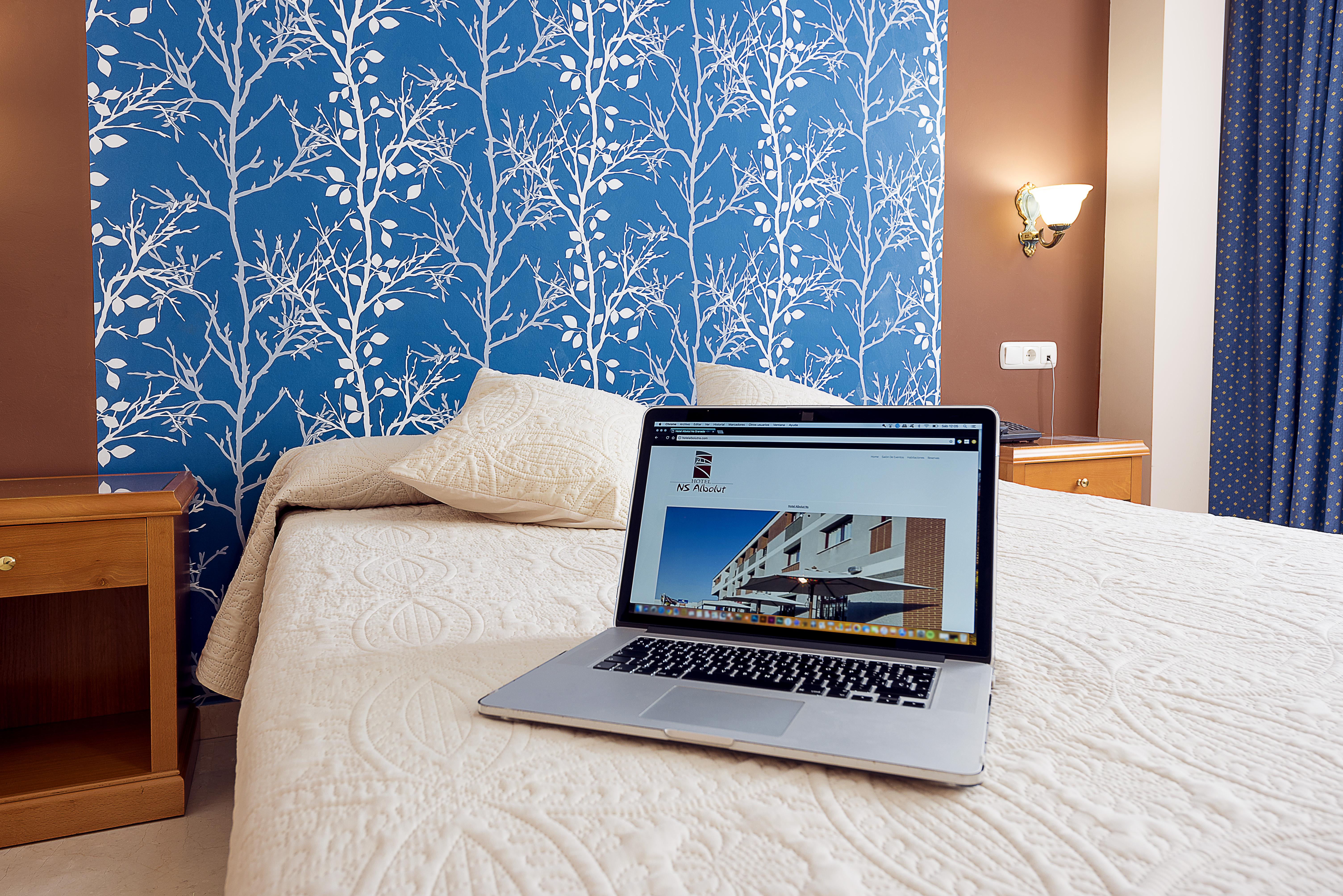 Hotel Tocina Business Альболоте Екстер'єр фото