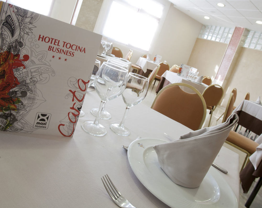 Hotel Tocina Business Альболоте Екстер'єр фото
