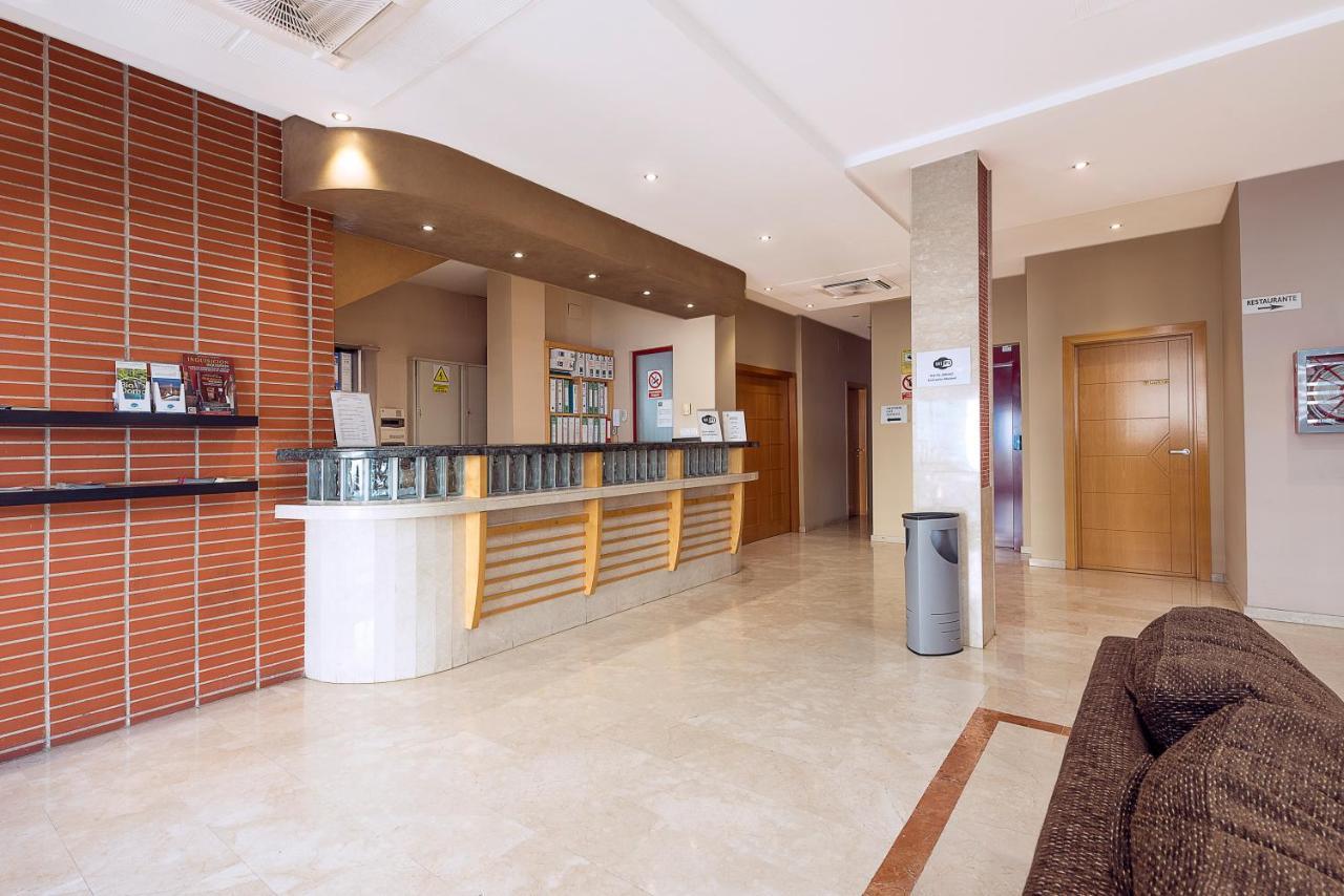 Hotel Tocina Business Альболоте Екстер'єр фото