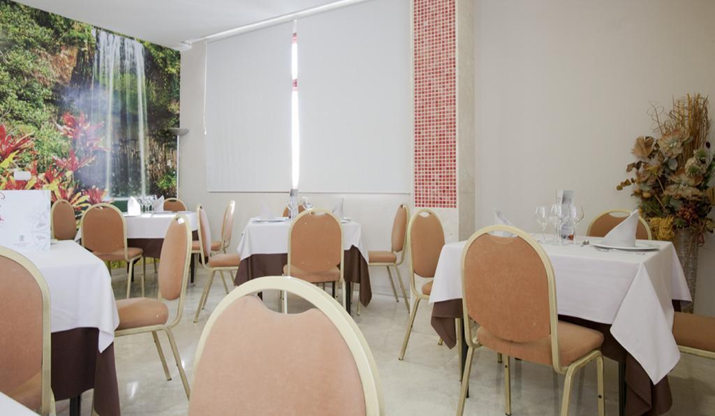Hotel Tocina Business Альболоте Екстер'єр фото