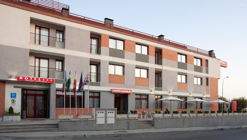 Hotel Tocina Business Альболоте Екстер'єр фото